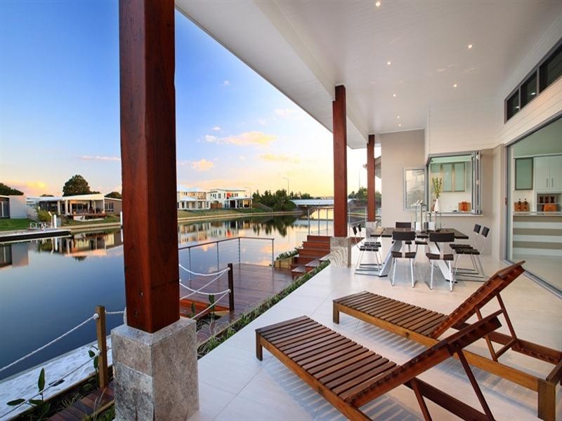 55 Whitehaven Way, Pelican Waters QLD 4551