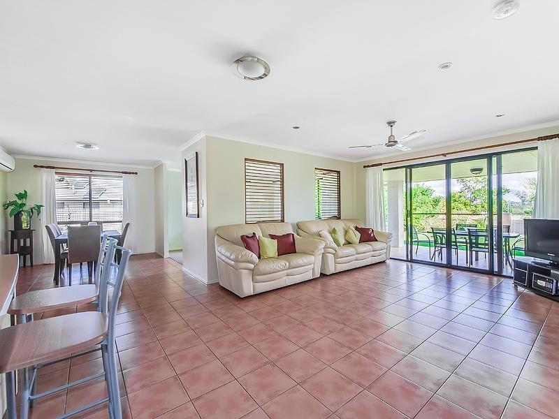 8 Dunbrody Street, Caloundra West QLD 4551
