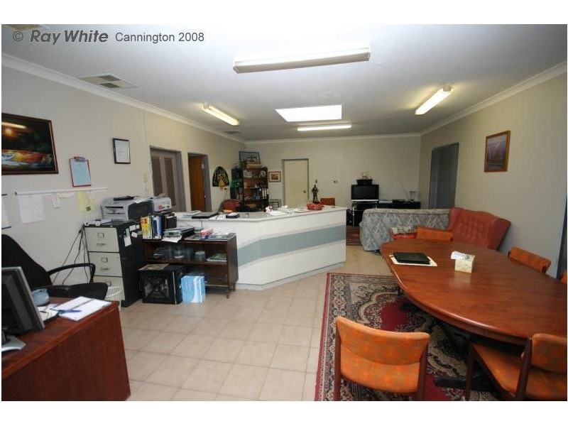 7/8 Carole Road, Maddington WA 6109