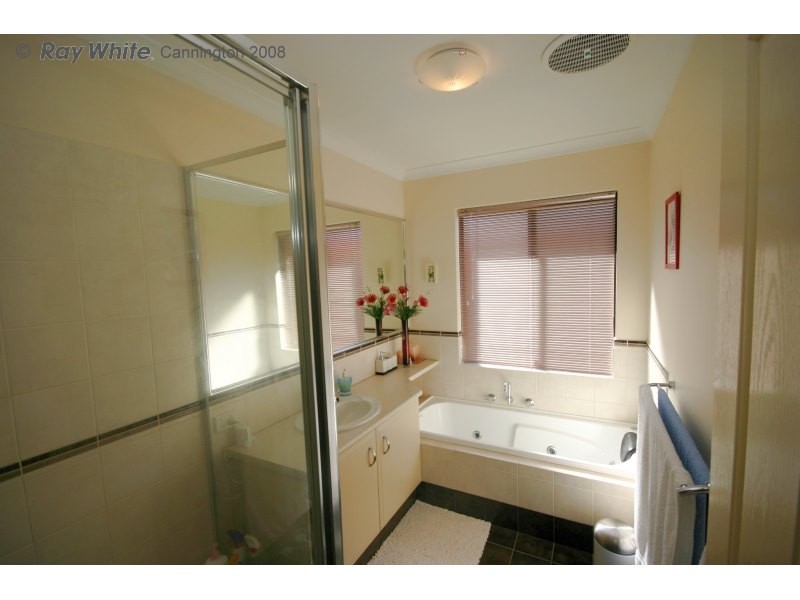 2/26 Highbury Crescent, Beckenham WA 6107