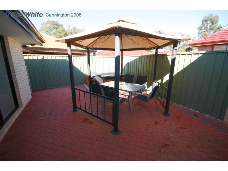 2/26 Highbury Crescent, Beckenham WA 6107