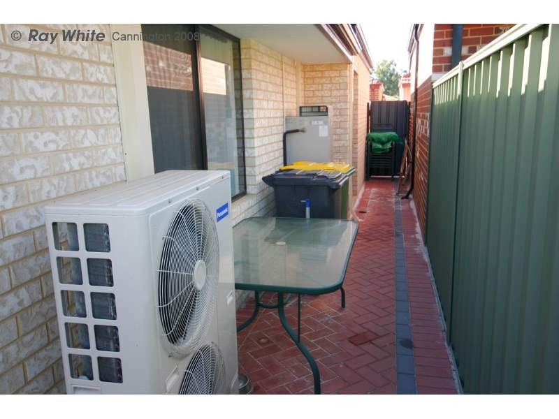 2/26 Highbury Crescent, Beckenham WA 6107