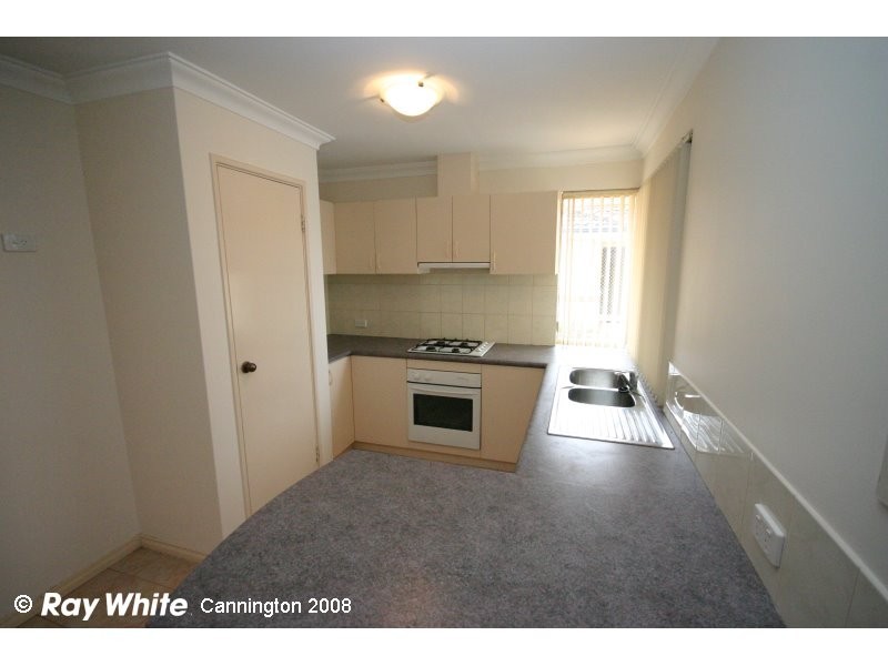 2/28 Stockman Way, Cannington WA 6107