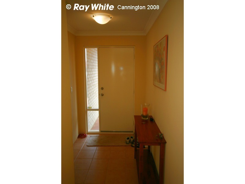 3/13 Civic Gardens, Cannington WA 6107