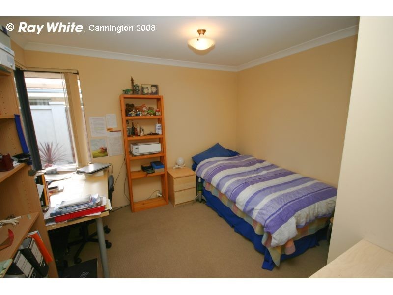 3/13 Civic Gardens, Cannington WA 6107