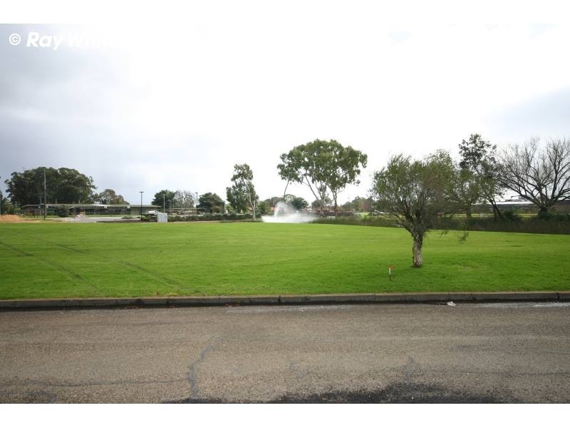 3/13 Civic Gardens, Cannington WA 6107