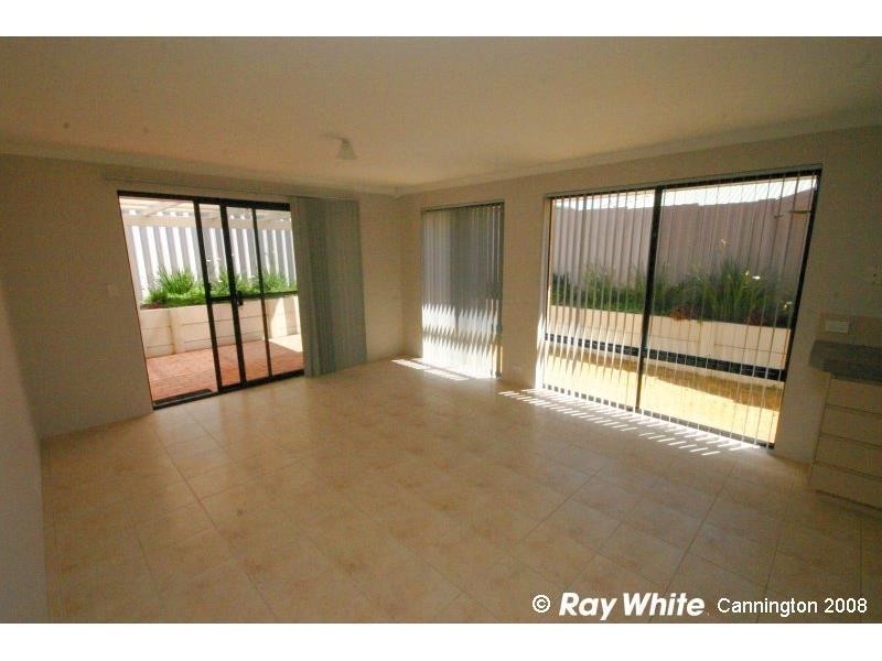 25 Petrel Close, Wilson WA 6107