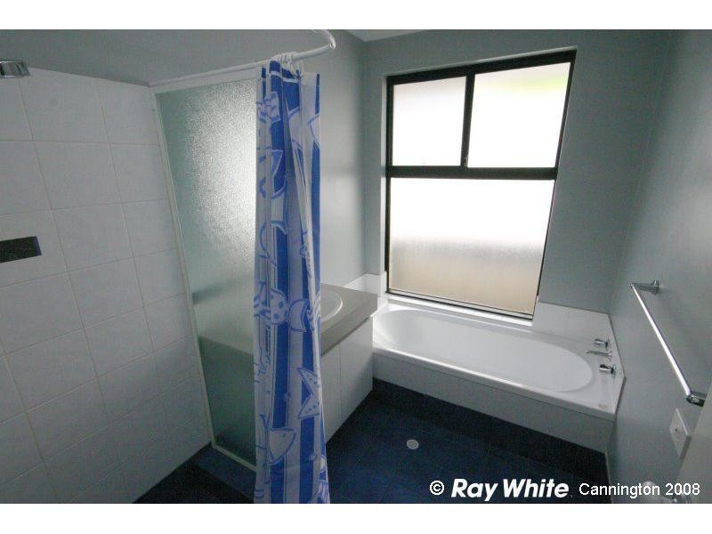 25 Petrel Close, Wilson WA 6107