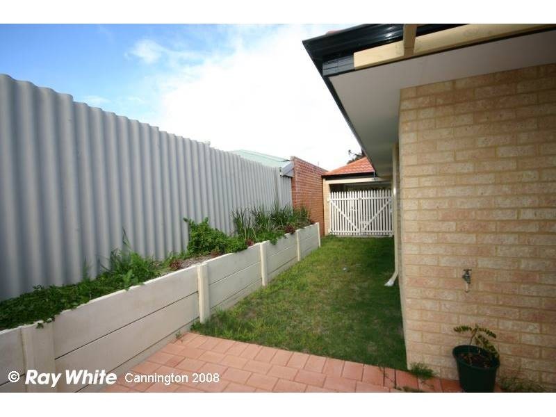 25 Petrel Close, Wilson WA 6107
