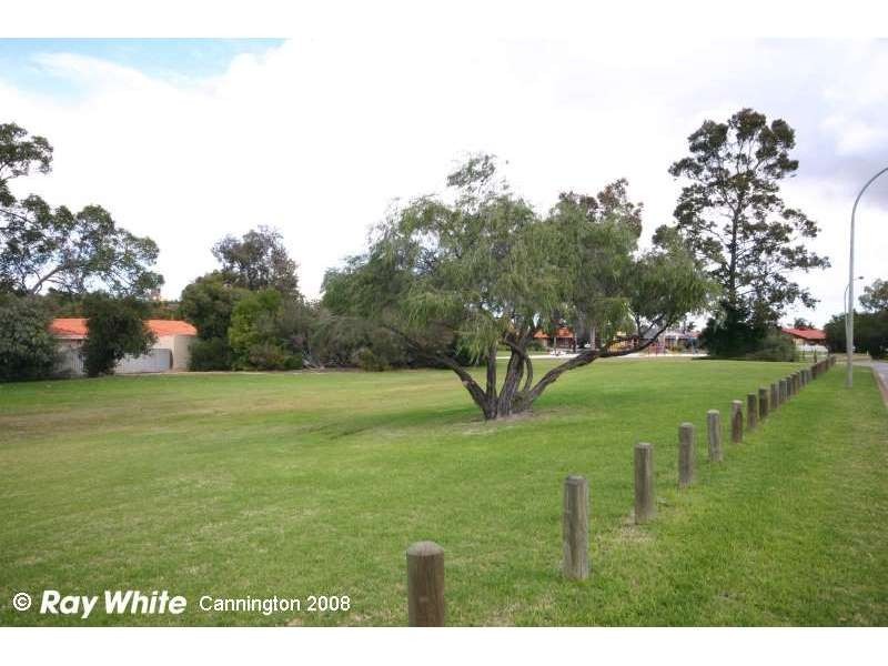 25 Petrel Close, Wilson WA 6107