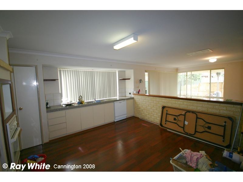 18 Schaffers Place, Thornlie WA 6108