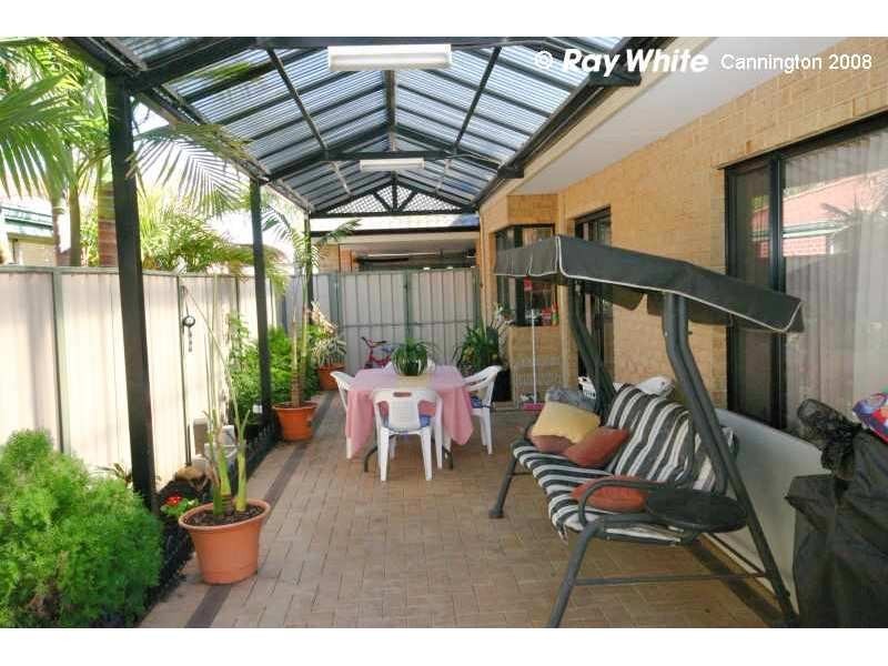 19 Dabchick Close, East Cannington WA 6107