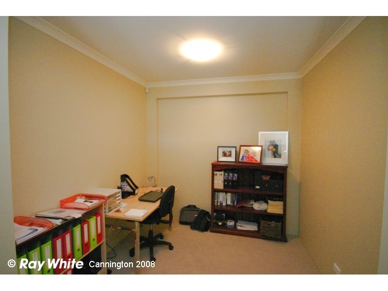 11 Palmerston Street, St James WA 6102