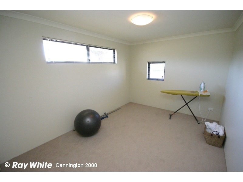 11 Palmerston Street, St James WA 6102