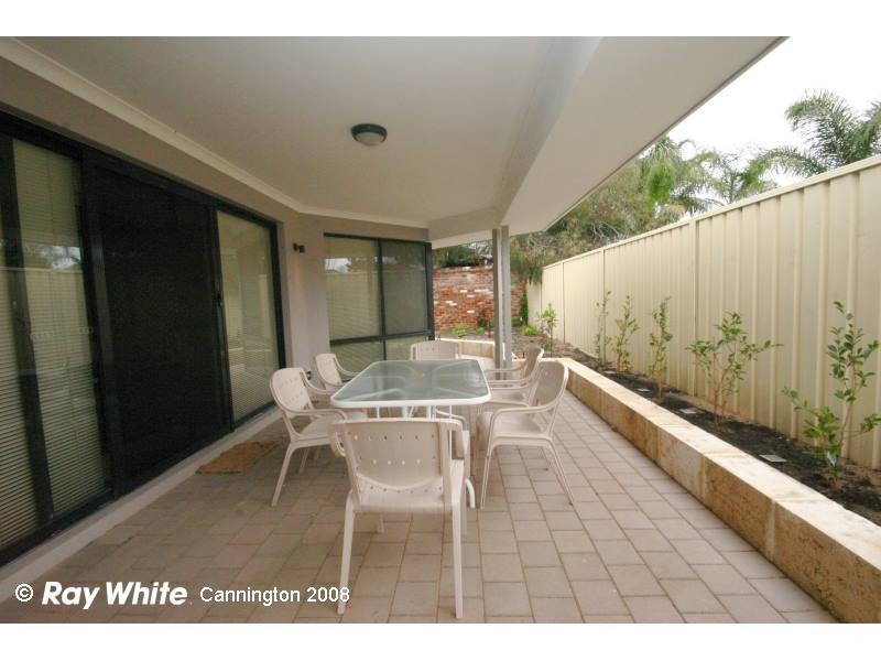 11 Palmerston Street, St James WA 6102