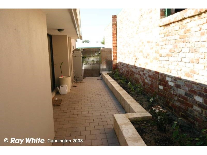 11 Palmerston Street, St James WA 6102