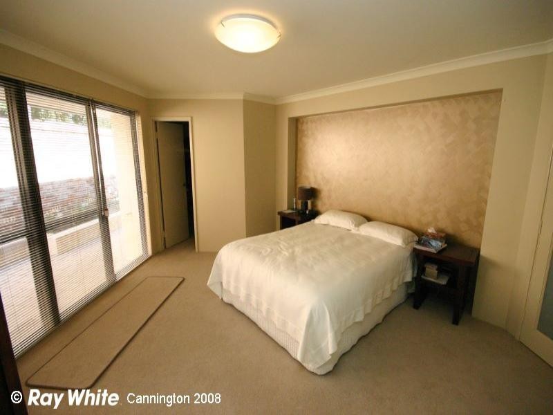 11 Palmerston Street, St James WA 6102