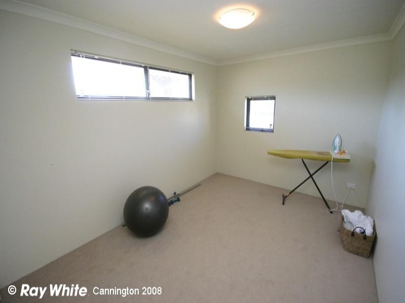 11 Palmerston Street, St James WA 6102