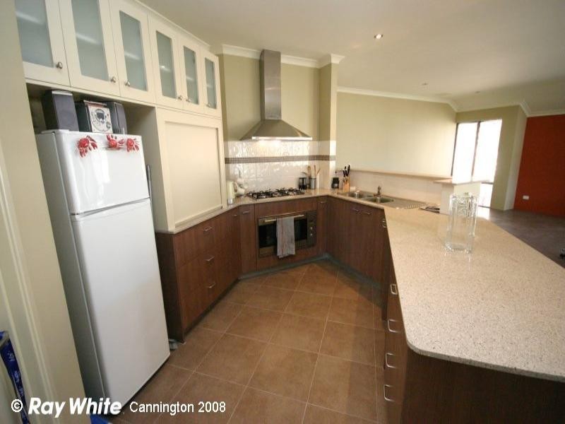 11 Palmerston Street, St James WA 6102