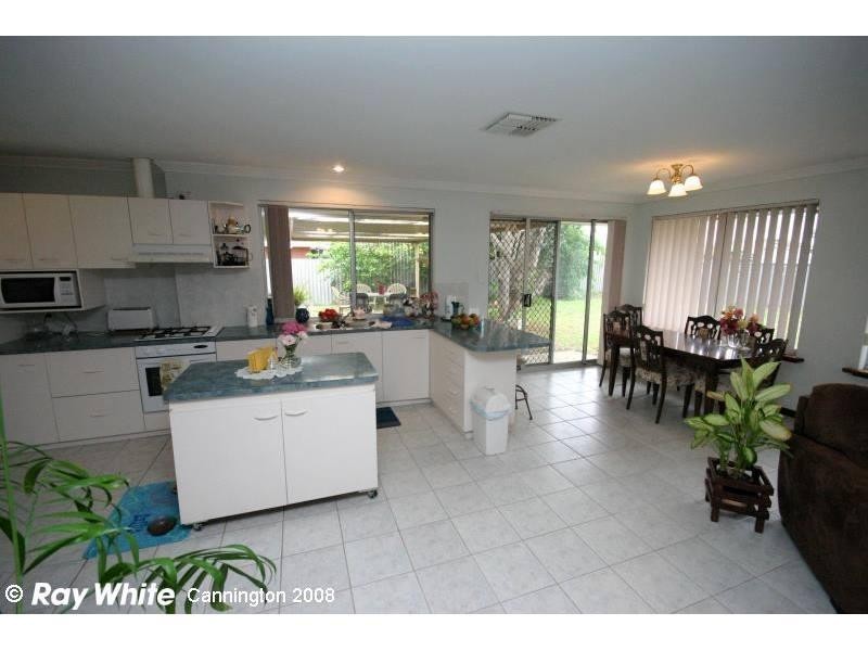 15 Langham Gardens, Wilson WA 6107