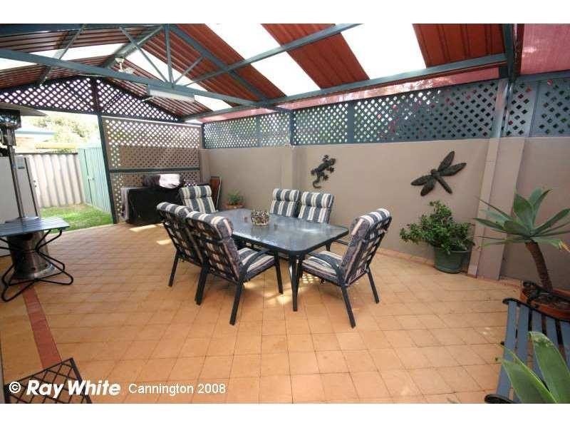 12 Walton Street, Queens Park WA 6107