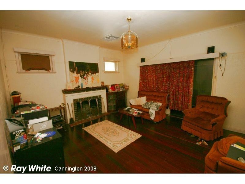 30 Highbury Crescent, Beckenham WA 6107