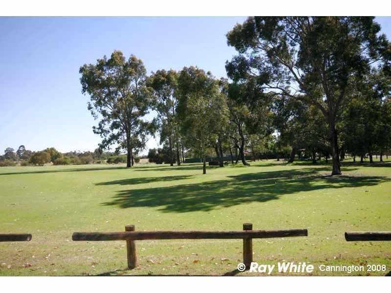 41 Whitlock Avenue, East Cannington WA 6107