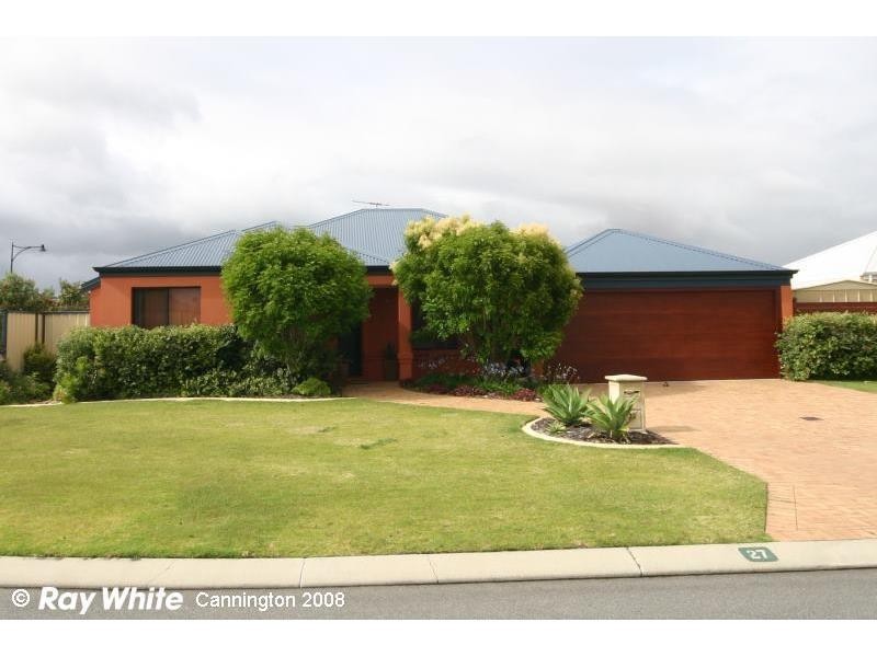 27 Beaumont Parkway, Success WA 6164