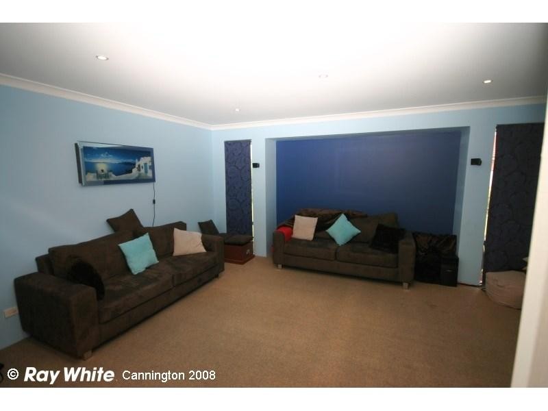 27 Beaumont Parkway, Success WA 6164