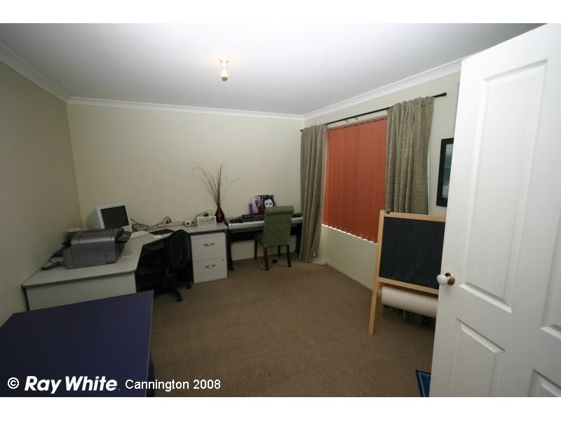 27 Beaumont Parkway, Success WA 6164