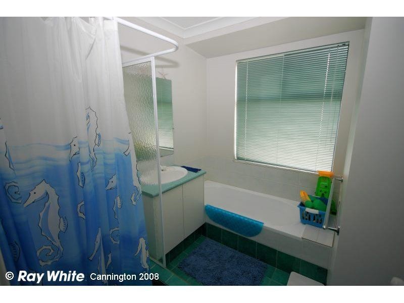 27 Beaumont Parkway, Success WA 6164