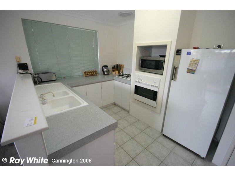 1 Weetman Cove, Cannington WA 6107