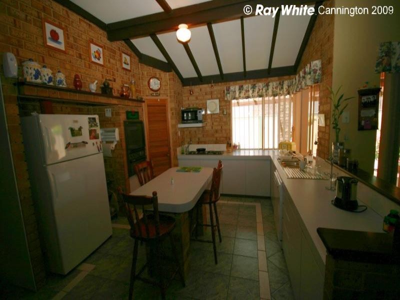 105 Luyer Avenue, Beckenham WA 6107