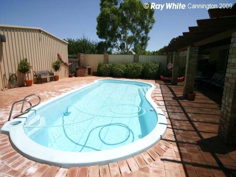 105 Luyer Avenue, Beckenham WA 6107