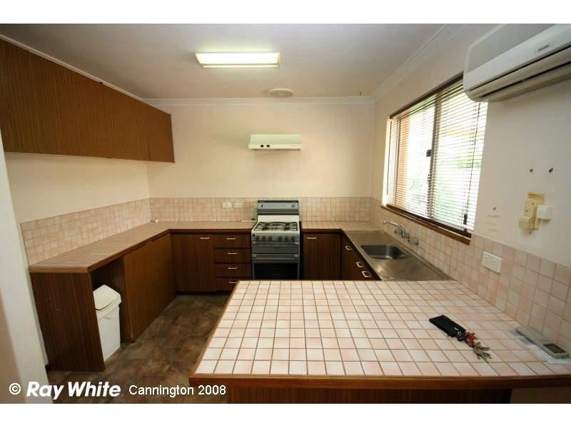 32 Cohuna Drive, Armadale WA 6112