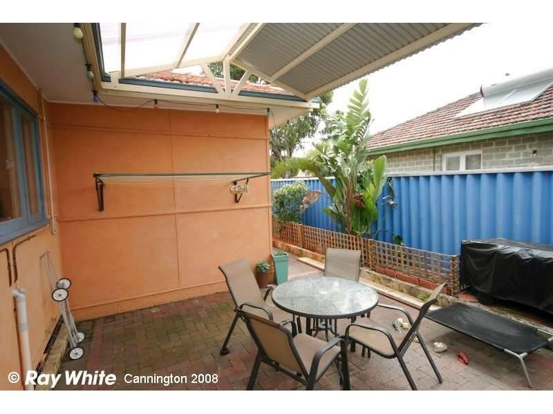 1/5 Davies Street, East Cannington WA 6107