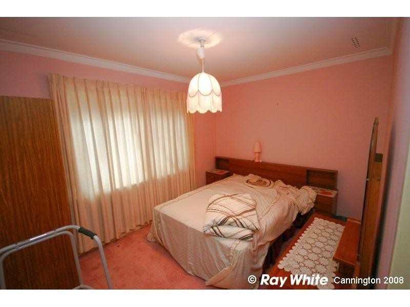 5 Brindley Street, Wilson WA 6107