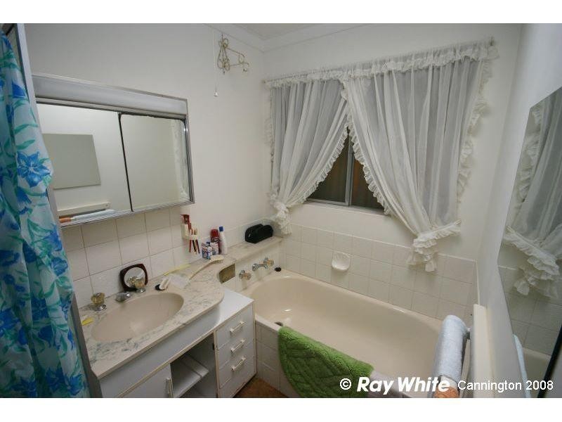 5 Brindley Street, Wilson WA 6107