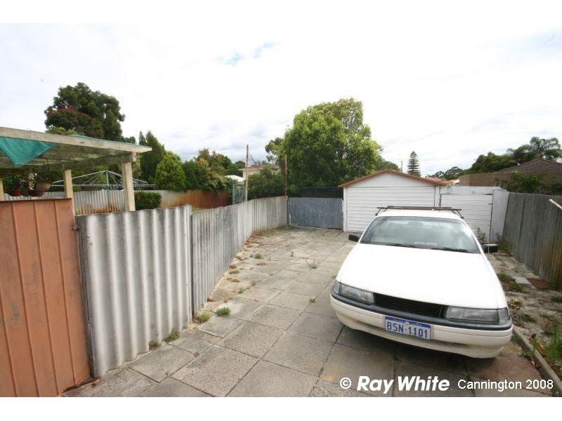 5 Brindley Street, Wilson WA 6107