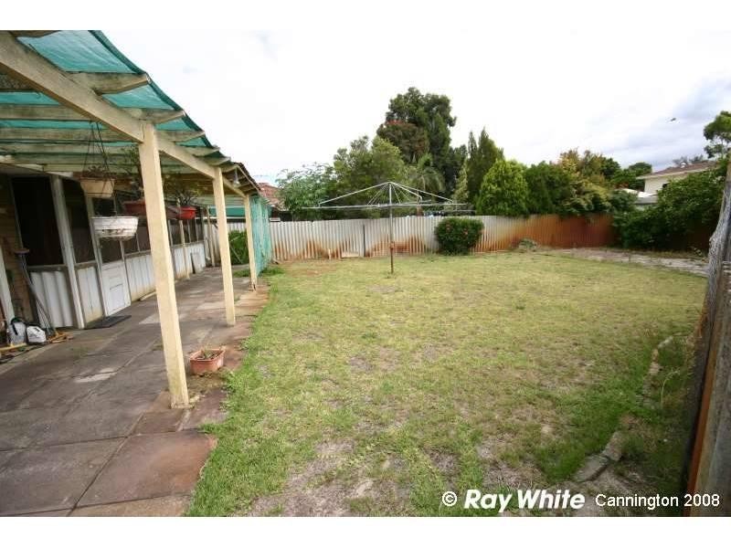 5 Brindley Street, Wilson WA 6107