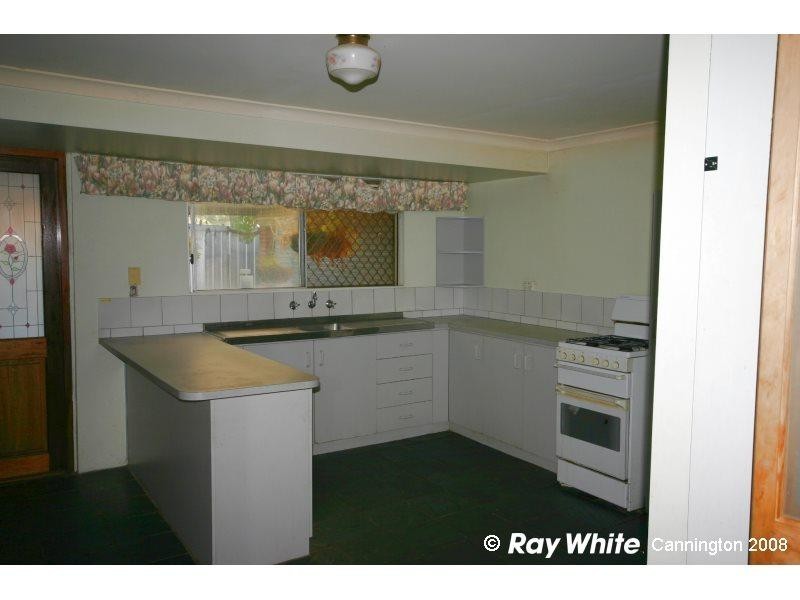 9b Halsey Close, Cannington WA 6107