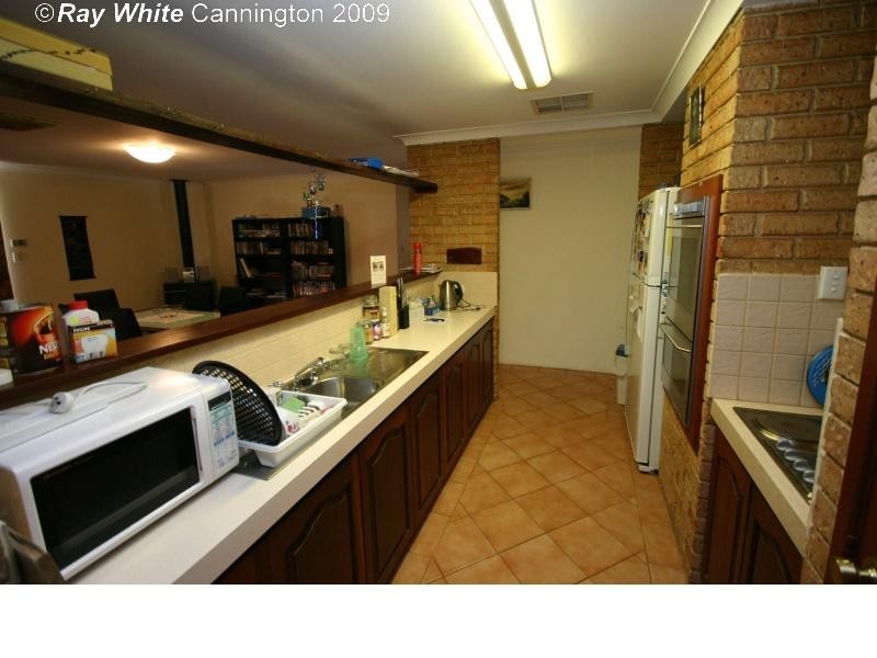 25 Clarke Street, East Cannington WA 6107