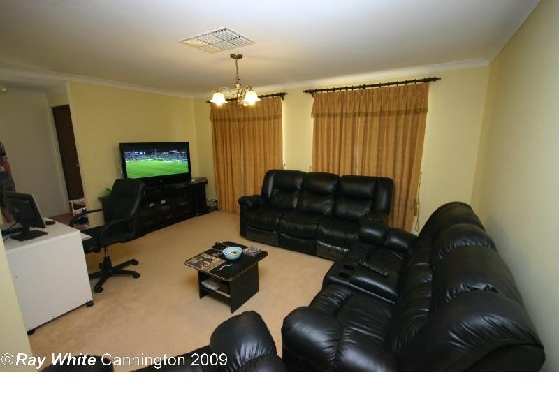 25 Clarke Street, East Cannington WA 6107