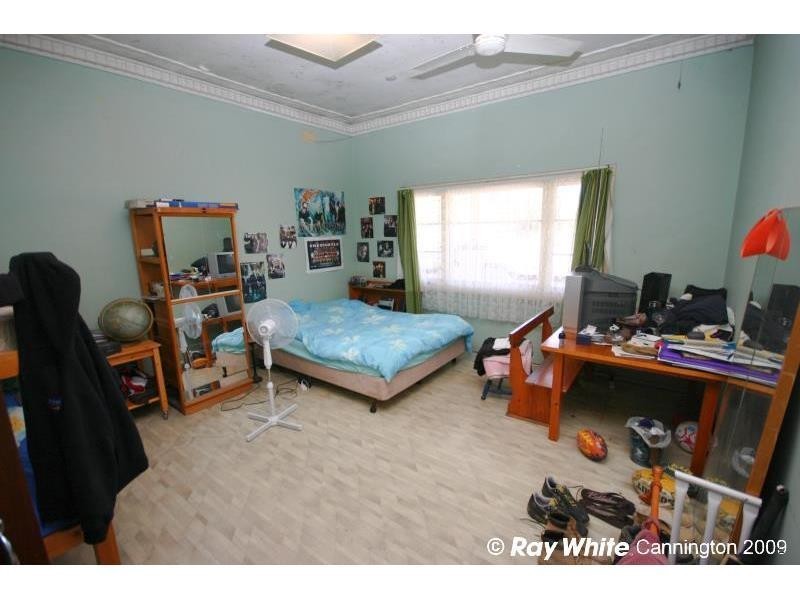 8 Central Terrace, Beckenham WA 6107