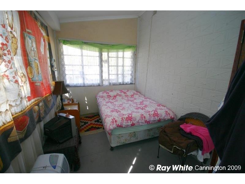 8 Central Terrace, Beckenham WA 6107