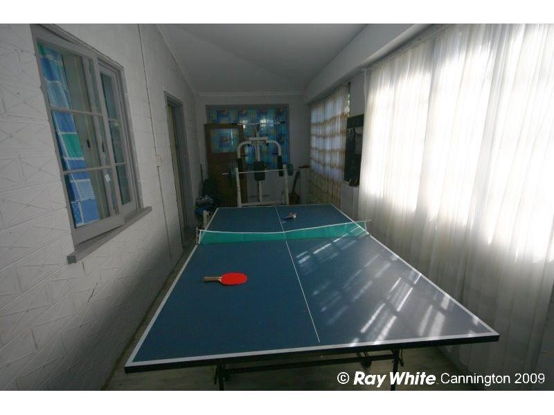 8 Central Terrace, Beckenham WA 6107