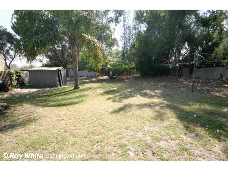 8 Central Terrace, Beckenham WA 6107