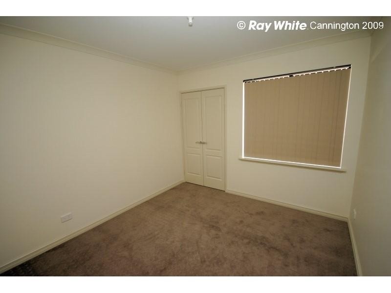 4 Tulip Way, East Cannington WA 6107