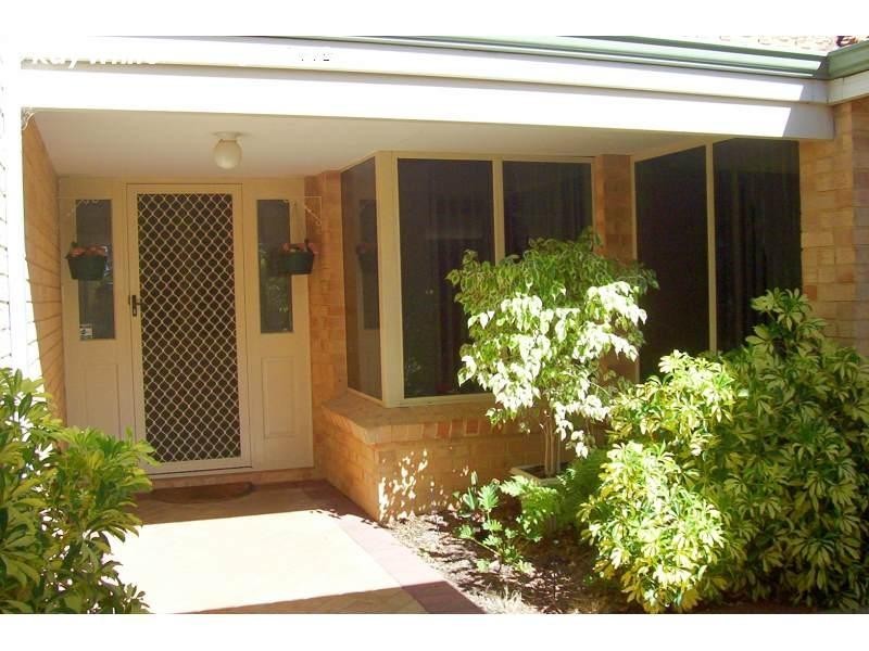 6 Carpenteria Crescent, Kenwick WA 6107