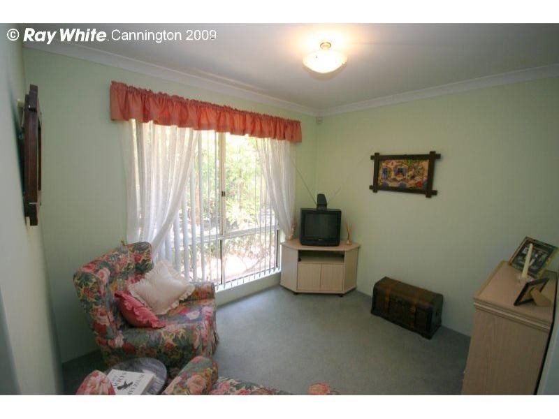 6 Carpenteria Crescent, Kenwick WA 6107